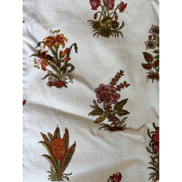 Pottery Barn Floral Print Cotton Table Runner 18x108 Inches - Picture 2 of 7